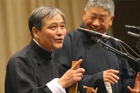相声《大保镖》马志明黄族民 堪称教科书的经典视频封面