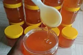 没想到把蜂蜜放冰箱，还有这么多的好处，假蜂蜜立马现原形，真棒视频封面