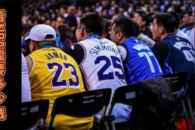 你们知道2023年从中国出发到美国去看一场NBA需要花多少钱吗？视频封面