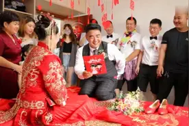 山东一护士嫁医院一院长，新娘太漂亮了，新郎高调迎娶视频封面