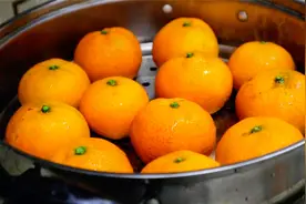 橘子放锅里蒸一蒸，原来好处这么多，看完视频长见识了，真受用视频封面