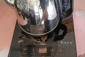 全自动上水电热烧水壶坏了，维修电热水壶，成功的方法分享视频封面