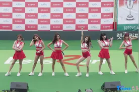 韩国女团现场 LABOUM 4K fancam - Only u by Spinel 饭拍 热舞视频封面
