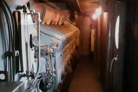 启动一辆3600匹马力的火车头视频封面