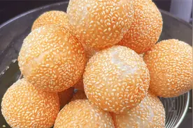 旱餐店2元一个的芝麻球，在家就能做，大厨教你方法，个个空心