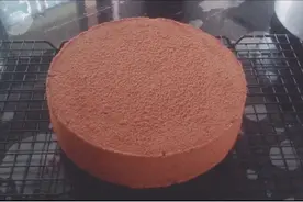 不消泡的巧克力戚风蛋糕，是下午茶小孩零食的很好选择