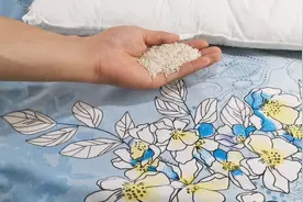 晚上放一把大米在枕头下，解决了很多男女士的睡觉难题，学学吧！视频封面