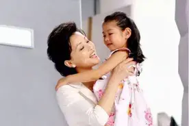杨澜谈女儿合集，夸赞女儿是全家营养搭配师，真是虎妈无犬女啊视频封面