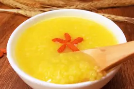晚上给孩子吃这3种食物，帮助睡眠，有益大脑发育，还促进长高个视频封面