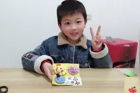 昌宝教大家做章鱼小丸子，步骤很详细，他说很喜欢教大家做手工视频封面