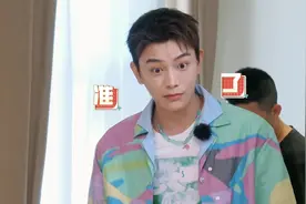 打卡吧吃货团：秤放在角落体重会下降？丁禹兮亲测有效的体重玄学视频封面