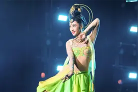 14年前，那个在奥运会上“顶替刘岩”独舞的殷硕，如今怎么样了？视频封面