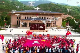 追寻红色足迹丨凤县革命纪念馆：感怀峥嵘岁月 汲取奋进力量视频封面