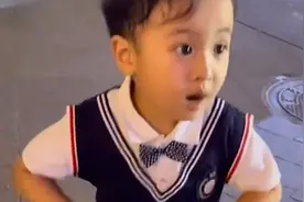 萌娃路过足浴店对妈妈说“这是摸爸爸的地方”，妈妈一听脸色骤变视频封面