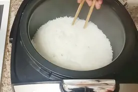 处理夹生没熟的米饭，我有一个好办法，只需这样做，不一会就熟透