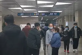 一天接诊4万人！郑大一附院郑东院区日接诊量破6年最高值视频封面