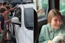 哭笑不得！父亲发现女儿看洗车少年入迷 付钱雇其洗车调侃女儿视频封面