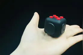 解压神器，抖音网红骰子，为啥我越玩越烦躁呢？