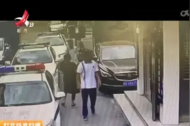 内蒙古包头：两名初中生 抱着“光屁娃”进了派出所视频封面