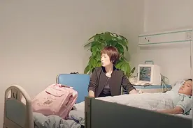 小女孩学习疲劳过度都入院了，现在的学生压力太大！视频封面