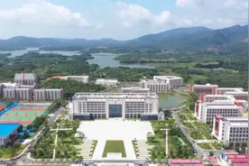 广东实现本科高职院校21个地市全覆盖，家门口上大学不再是梦视频封面