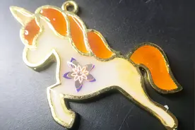 滴胶|小姐姐亲手教你做一个奔腾独角兽，来年有个好兆头!
