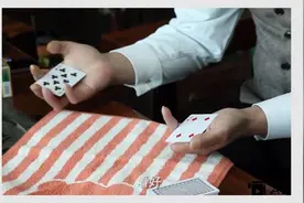 揭秘“亚洲赌王”尧建云，两张牌变换，其实是小儿科的魔术表演！视频封面