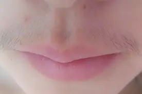 女人有了小胡子太尴尬啦！只需家里几毛钱的材料，快速去除不再长