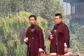 相声  王自健.张伯鑫 不愧是段子手 现场猪叫声没断过视频封面