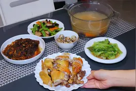 广东师奶每月生活费3000，全家平常午餐吃些什么，跟着镜头去看看视频封面