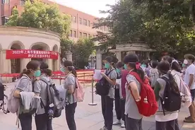 上海高考本科各批次录取控制分数线公布，本科控分线400分视频封面