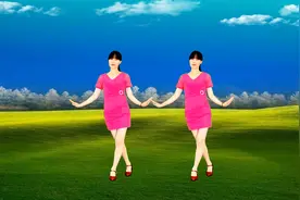 网络热歌广场舞《红尘情歌》高安黑鸭子演唱，唱出红尘中最美的情