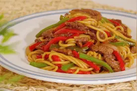 不用去西餐厅，在家就能做黑椒牛柳意大利面，多加一步，牛肉嫩滑视频封面