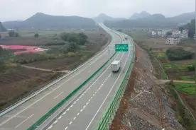 清连高速与二广高速连接线现已通车，提升了两条高速通行速度。视频封面