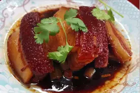 老赵教大家做家常菜蒸五花肉，肥香不腻，入口即化！元气美食大PK视频封面