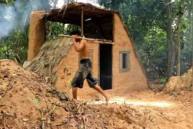 荒野小哥野外徒手建房，这手艺真的太厉害了，比家里面住着都舒服视频封面