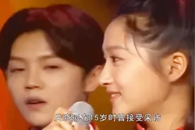 关晓彤15岁时就爆料喜欢鹿晗，原来他们的爱情是命中注定的！视频封面