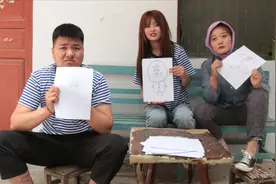 童年：妈妈教兄妹俩画“丁老头”，没想到二蛋画成只乌龟，太逗了视频封面