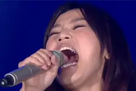 铁肺女王李佳薇一首《死了都要爱》，高音撕心裂肺，太嗨了视频封面