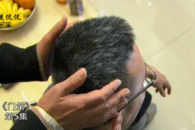四年的感情被亲妈强行拆散，得知前任结婚，妈宝儿子一夜之间白头视频封面