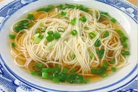 爱吃面条的一定要收藏，教你在家做阳春面，汤鲜味美，做法简单视频封面