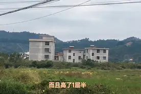 江西农村3兄弟建了3栋房子，越看越怪异，到底怎么回事？视频封面