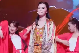 收视女王姚晨挑战经典影视曲，一曲《笑红尘》，太有女侠范了视频封面