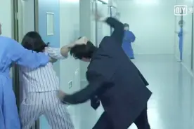 超搞笑｜媳妇生孩子，老公主动陪产，谁料刚进产房就晕倒了视频封面