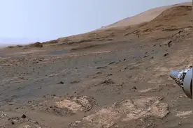 看！我们的火星探测器拍到了什么，那是个人？视频封面