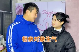 小伙惹相亲对象不开心，主动承认错误去道歉，美女的回答令人意外视频封面