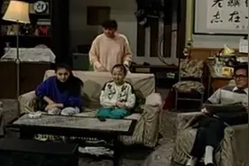 中国第一部情景喜剧，开山之作《我爱我家》，太经典了视频封面