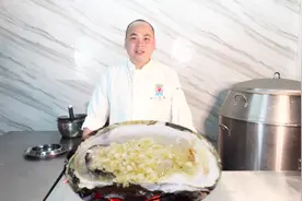 厨师长分享粤式“海鲜蒜蓉酱”的详细教程，不苦不涩不呛口，盘它视频封面