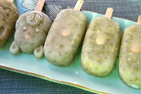 小时候特爱吃的绿豆冰棒，原来做法这么简单，冰凉解暑，奶香浓郁视频封面