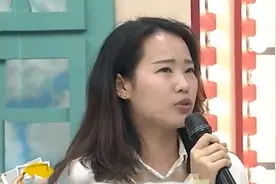 邱毅夸女儿弃台读清华，女儿骄傲坦言：我就想去清华受高等教育视频封面